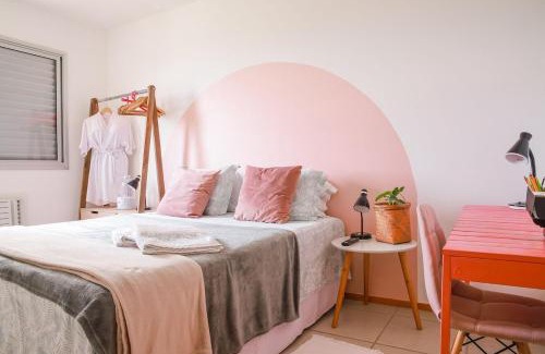 Jardim Leblon Apartment | Stylish Retreat at Lindo Apt no Jd das Américas - Poolside Fun