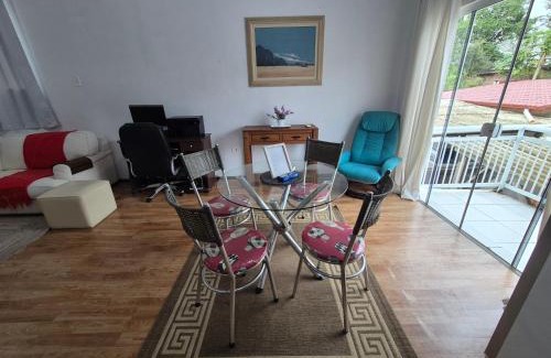 Treze Tilias Apartment | Cozy Retreat in the Heart of TT - Pet & Child Friendly
