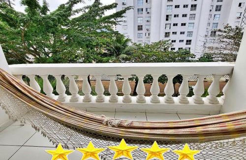 Jardim Centenario Apartment | Comfortable 2-Bedroom Suite in Enseada Near the Beach