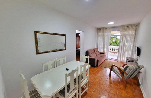 Jardim Centenario Apartment | Comfortable 2-Bedroom Suite in Enseada Near the Beach
