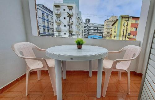 Jardim Sao Miguel Apartment | Ideal Family Retreat with Wi-Fi & Garage in Enseada