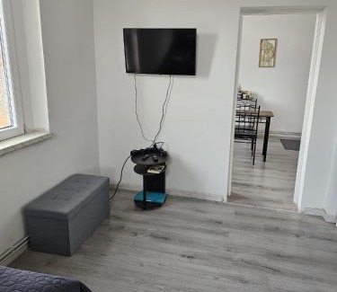 Ausleben Apartment | Cozy Apartment Near Oschersleben and Helmstedt, Pet Friendly