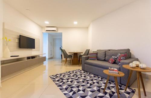 Jacarepagua House | Discover AP Alecrim Union Suítes with Oceanfront Pool