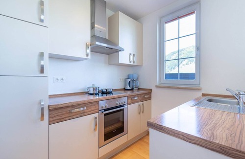 Sankt Margarethen im Lungau Apartment | Cozy St. Margarethen Apartment with Balcony & Kitchen