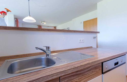 Sankt Margarethen im Lungau Apartment | Cozy St. Margarethen Apartment with Balcony & Kitchen