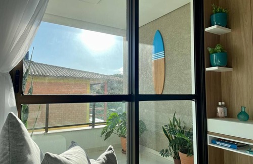 Ingleses Centro Apartment | Just 3 Minutes to the Beach with Incredible Pool Access