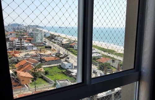 Itacolomi Apartment | Family-Friendly 2-Bedroom Ocean View Apartment in Piçarras