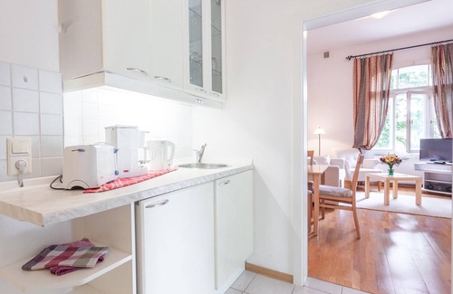 Duerrroehrsdorf-Dittersbach Apartment | Cozy Apartment 1 at Gaestehaus Villa Rose with Breakfast