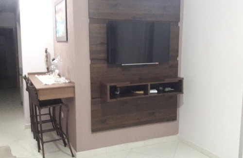 Guilhermina Apartment | Beachfront Apartment in Praia Grande - Pet Friendly & Wi-Fi