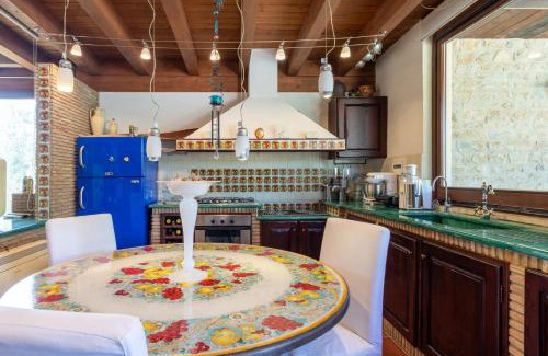 Caltagirone House | Cozy Stay at Ap in Villa Giusa with Pool and Hot Tub