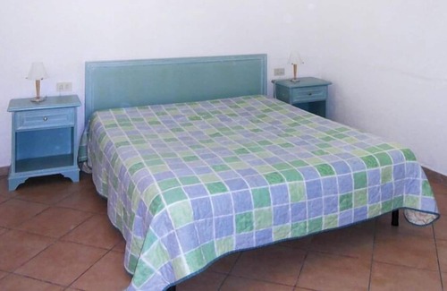 Monte Petrosu Apartment | Cozy Apartment in Monte Petrosu with Oceanfront Terrace
