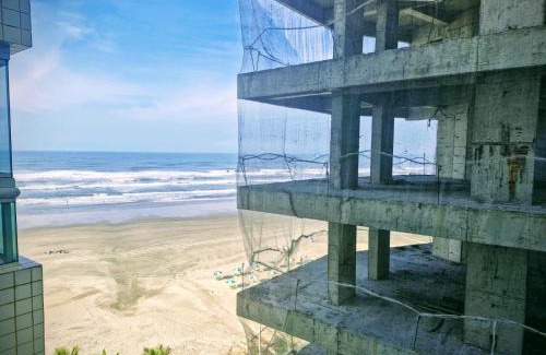 Real Apartment | Beachfront Apartment in Praia Grande – Rated 9.8/10!
