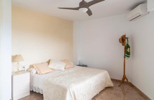 Els Arenals del Sol Apartment | Indulge in AP Over the Sea with Oceanfront Pool Bliss