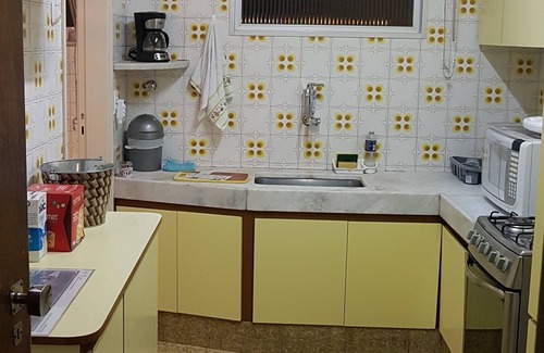Coracao de Jesus Apartment | Cozy AP Season Retreat for Groups - Pet Friendly & Spa