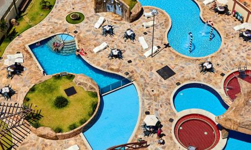 J Jeriquara Apartment | Beachfront Bliss at Golden Dolphin Supreme Hotel
