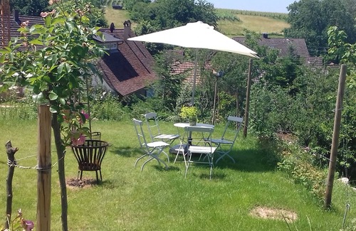 Britzingen Apartment | Apartment 'Rebgärtle' with Private Terrace, Shared Garden and Wi-Fi