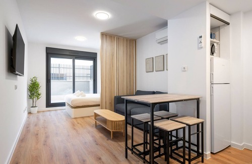 San Sebastian de los Reyes Apartment | apartamento reformado con garaje y piscina de alquiler temporal