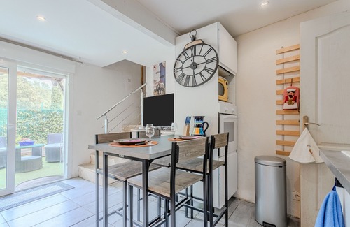 Sainte-Anastasie-sur-Issole Apartment | Elegant Apartment “Mozart” with Private Pool & Terrace