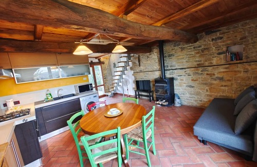 Madonna Dei Fornelli Apartment | Historic Stone House Apartment for 6 with Breakfast Included