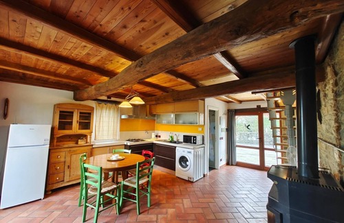 Madonna Dei Fornelli Apartment | Historic Stone House Apartment for 6 with Breakfast Included