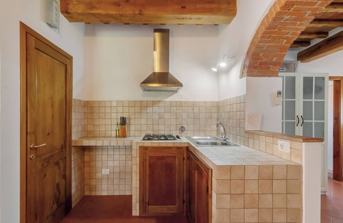 Mercatale Val di Pesa Apartment | Apartment 'Volpe Flat' with Mountain View, Wi-Fi and Air Conditioning