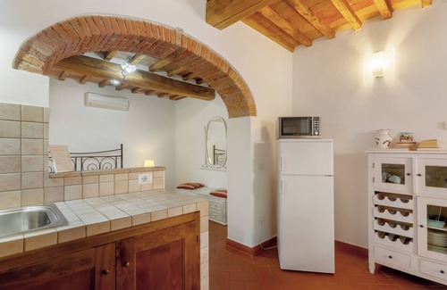 Mercatale Val di Pesa Apartment | Apartment 'Volpe Flat' with Mountain View, Wi-Fi and Air Conditioning