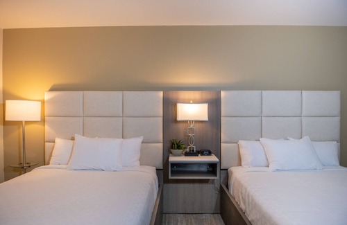 Globe - Miami Resort | Discover Apache Gold Resort Hotel with Family-Friendly Amenities