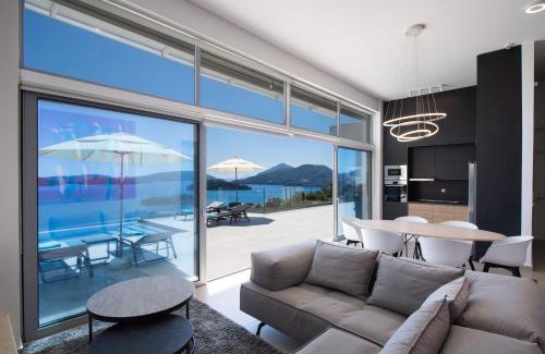 Perigiali Villa | Experience Apaggio Villas: 4-Star Retreat with Pool & Pets