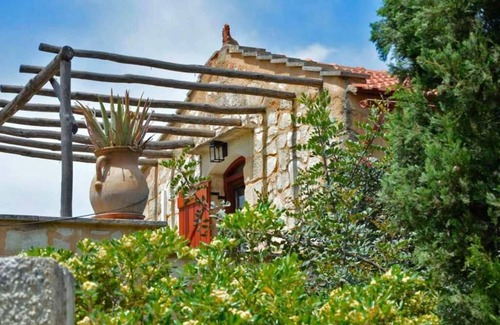 Vamos House | Cozy Apanemia Stone House in Crete with Family-Friendly Amenities