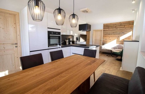 Sankt Lorenzen ob Murau Apartment | Modern Apartment in Kreischberg with Family-Friendly Amenities