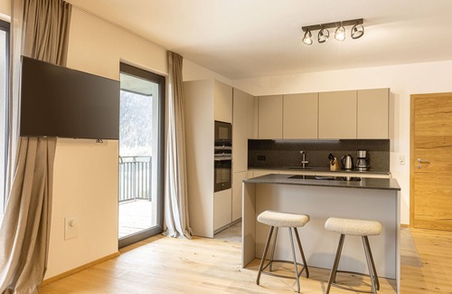 Sankt Martin am Tennengebirge Apartment | Inviting Apartment for 6 with Infinity Pool and Spa