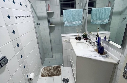 Jardim Praiano Apartment | Cozy Apartment Just 400m from Enseada Beach for Families