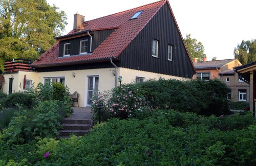 Oberhavel Apartment | Idyllic Apartment on Haussee with Pool and Ocean Views