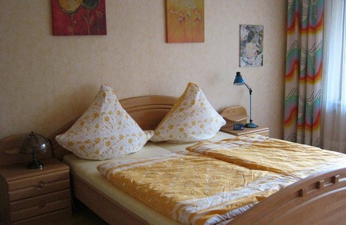 Neustadt-Hambach Apartment | Pet-Friendly Apartment Bartlog with Ocean View & Top Reviews