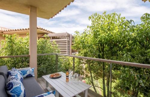 Pinarellu Apartment | Cozy Oceanfront Apartment Côté Plage - Rated 9.4 by Guests