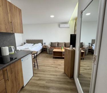 Zavidovici Apartment | Top-Rated Aparmani Karanovic with Relaxing Hot Tub