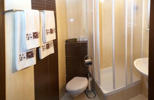 Nowe Miasto Hotel | Comfortable Stay at Apart A2: Pet Friendly in Poznań