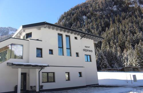 Sankt Leonhard im Pitztal Apartment | Oceanfront Retreat at Apart Alpinea with Hot Tub & Views