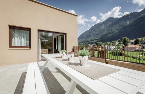 Sautens Apartment | Guest Rated 10/10: Apart am Sonnenhügel with Family Amenities