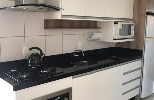 Armacao House | Cozy Apartment Steps from Praia da Armação Beach