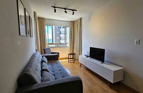 Fenavinho Apartment | Modern Apartment in Prime Location with Spa and Hot Tub