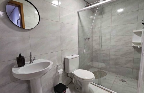Fenavinho Apartment | Modern Apartment in Prime Location with Spa and Hot Tub