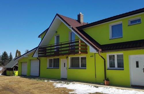 Mlynceky House | Relax at Apart-Bungalovy Gitka with Oceanfront Amenities