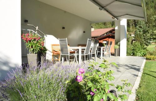 Ried im Oberinntal Apartment | Top-Rated Stay at Apart Cäcilia with Family-Friendly Amenities