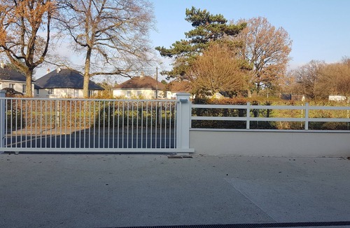 Chateaux de la Loire Apartment | Apart, closed parking, terace, near walking wood, accessible for disabled people