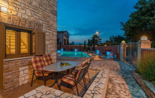 Kruncici House | Pet-Friendly Apart Complex Villa Anja with Pool Access