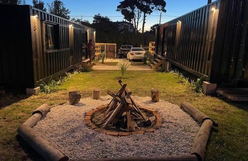 Los Acantilados Apartment | Unforgettable Oceanfront Stay at Apart Containers, Acantilados