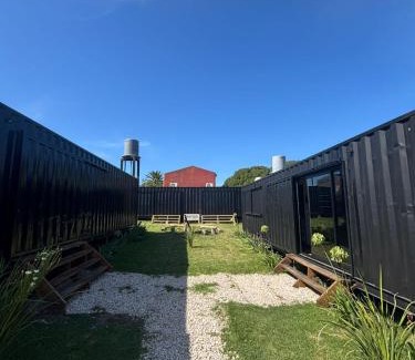 Los Acantilados Apartment | Unforgettable Oceanfront Stay at Apart Containers, Acantilados