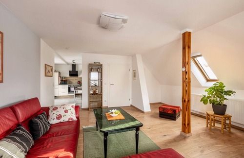 Seegebiet Mansfelder Land Apartment | Lake View Apartment 'Am Süßen See' with Balcony & Wi-Fi