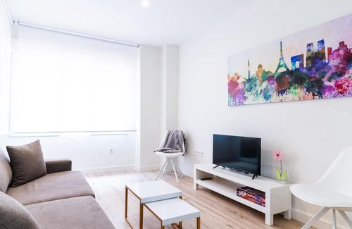 Camino de Ronda Apartment | Central Granada Apartment with Family & Pet-Friendly Amenities